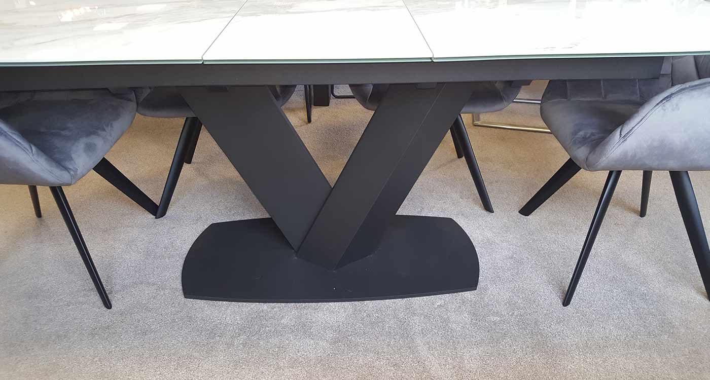 Milan 1.6m Extending Table