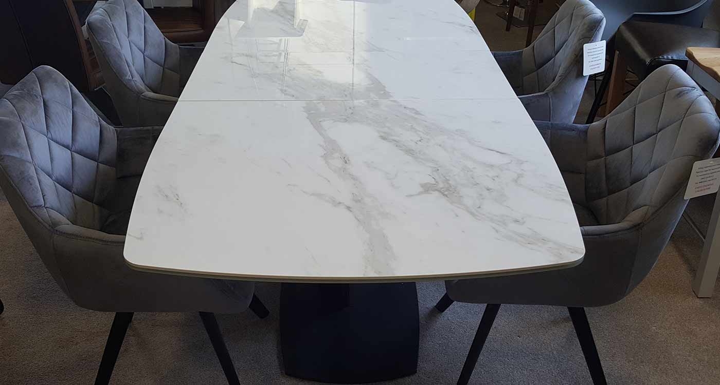 Milan 1.6m Extending Table