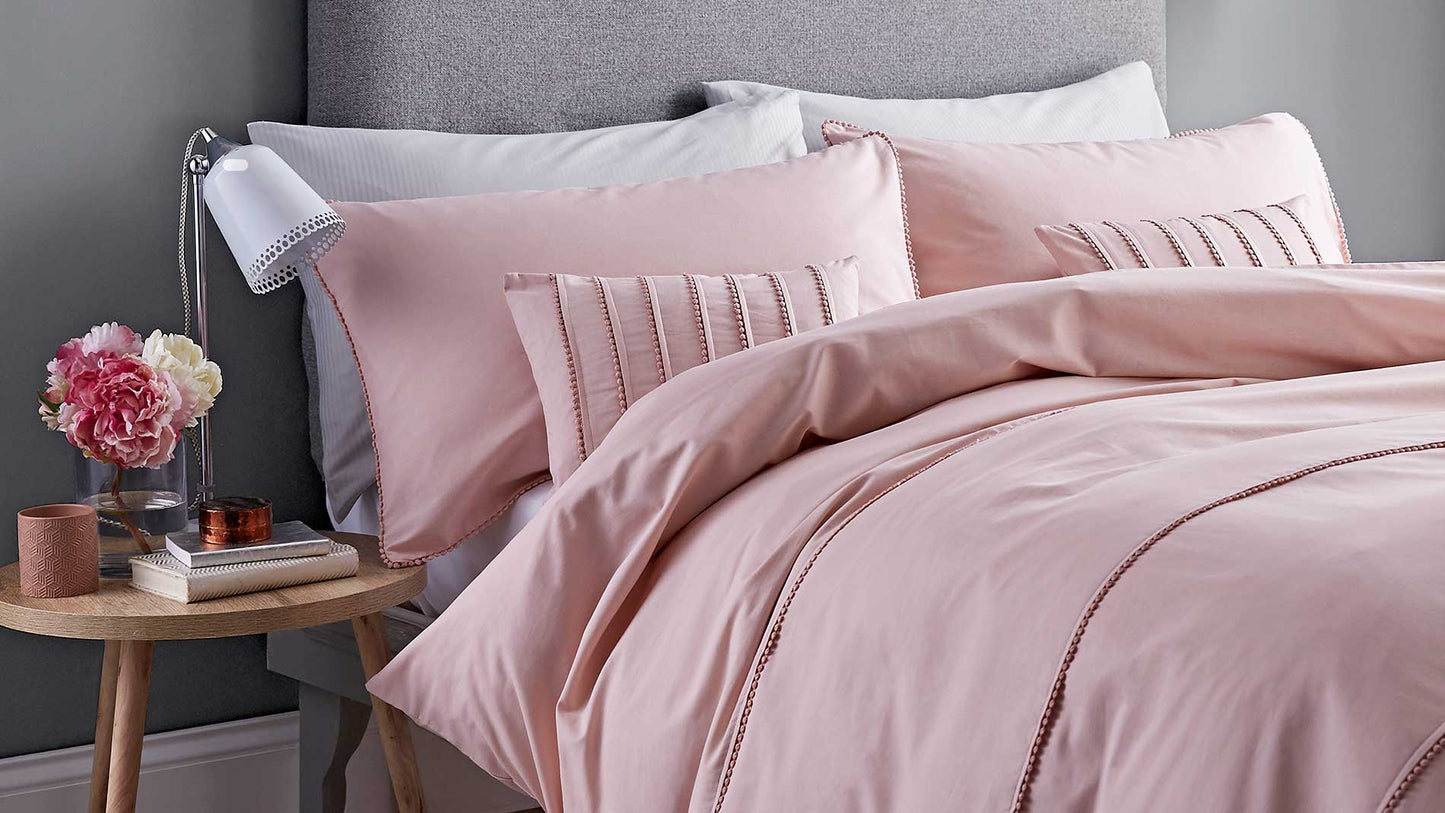 Pom Pom blush duvet set